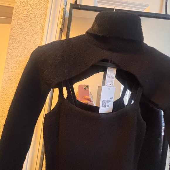⭐️NEW Forever 21 Black 2 pc Long Sleeve Cutout Dress - Picture 7 of 8